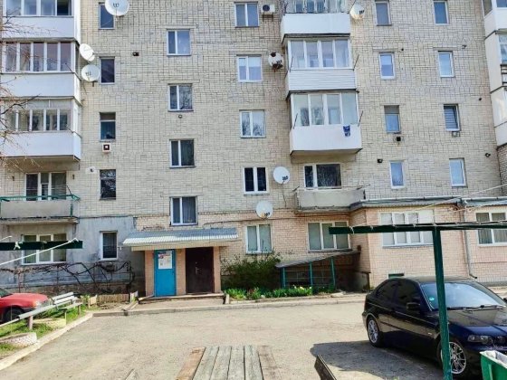 Продається 2-кімнатна кватира. Заводське Чертков