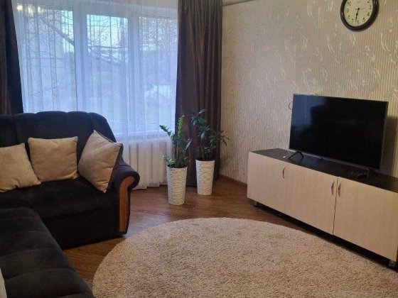 Продається 3-кімнатна комфорт міського житла та переваги приватного будинку. Богодухів