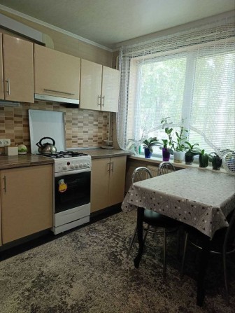 Продам 3-кімнатну квартиру - фото 1