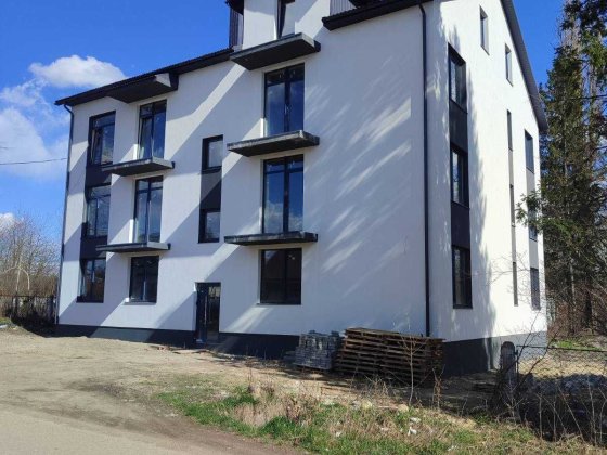 4 - кімнатна квартира в м.Сторожинець Сторожинець