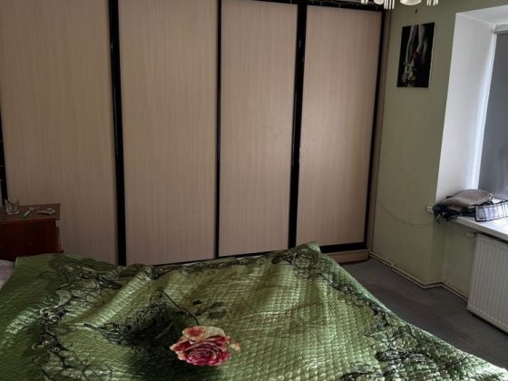 2к квартира по вул.Незалежності 96 (навпроти швидкої) Заставна