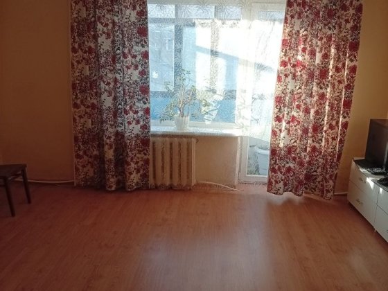Продам свою 3 комн квартиру город Покров в  Днепр обл Покров