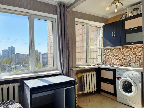 Продаж 1 кімнатної квартири вул. Арх. Вербицького, 11а Київ