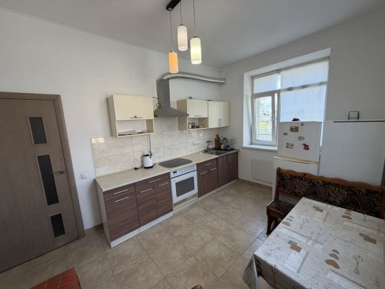 Продам  1 к квартиру вул. Потапенка, 41,5 м2, закрита територія! Борисполь