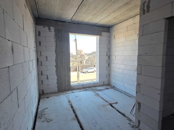 Квартира з газовим опаленням, 900$/м2, 5 школа