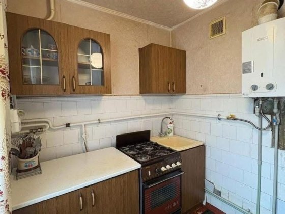 Продам 2-кім квартиру район Вокзальна Белая Церковь