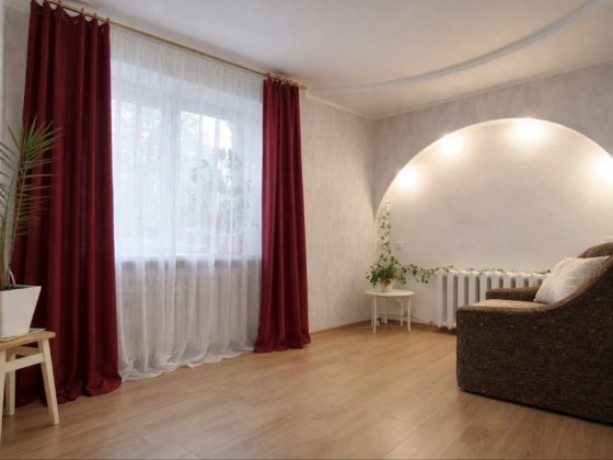 Мін. Оформлення! Двокімнатна квартира з ремонтом біля парку!