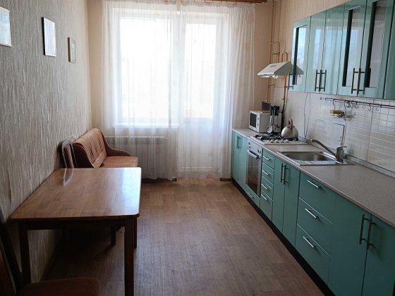 Простора світла квартира з меблями Вишневе