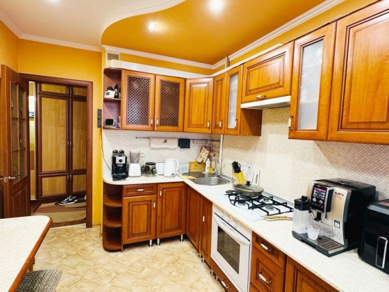 3-кімнатна з АВТОНОМКОЮ р-н Каплички з меблями та технікою ДЕРЖ.ПРОГРАМИ