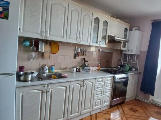 ТЕРМІНОВИЙ ПРОДАЖ!!!  4-кімнатної квартири     вул. Хіміків, 15 Ивано-Франковск