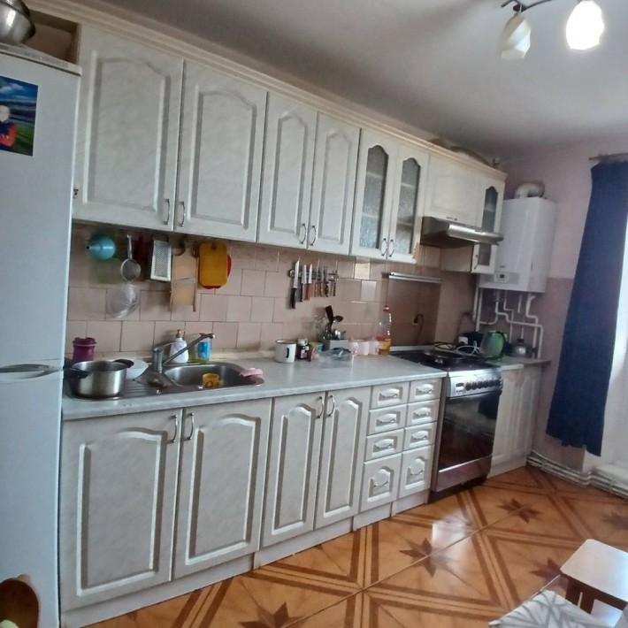 ТЕРМІНОВИЙ ПРОДАЖ!!!  4-кімнатної квартири     вул. Хіміків, 15 - фото 1