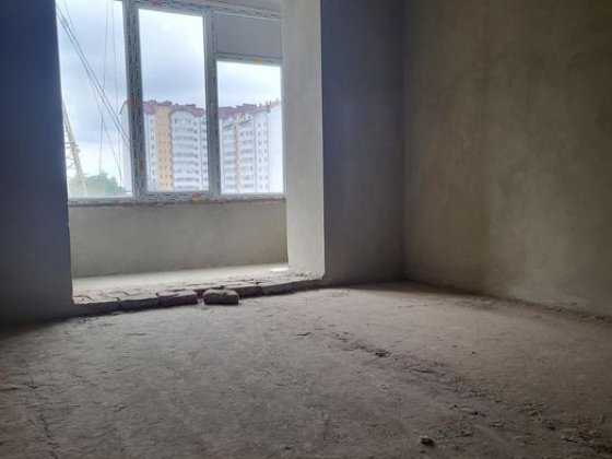 Продаж видової однокімнатної квартири з виглядом на річку Ивано-Франковск