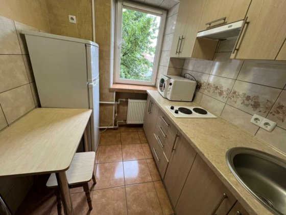 Новинка!   Продам гарненьку 1 кім.кв на Фастівській