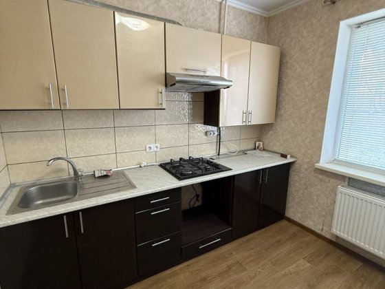 Продаж 1 кімнатної квартири на Посьолку.
