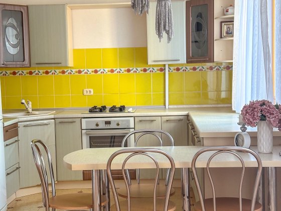 Продам простору 1-2 к кв Центр міста вул Шолом-Алейхема, 93 Бровари