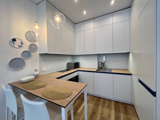 Продам класну євродвушку з новим ремонтом в новобудові. Бізнес клас. Буча