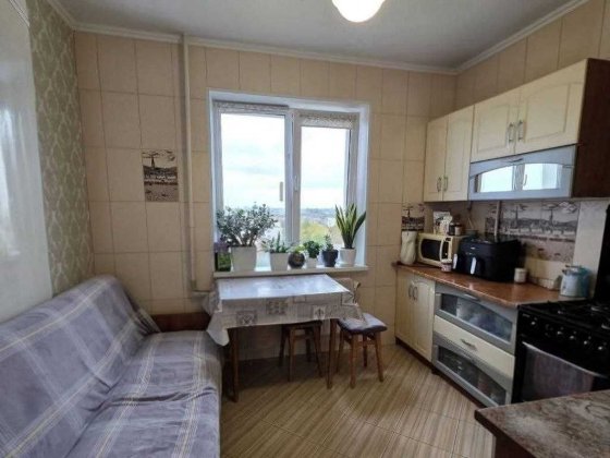 Продаж 1-но кімнатної квартири (вул. А.Люльки )