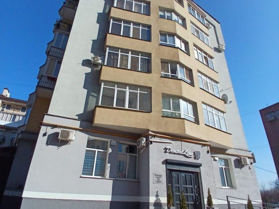 Продається простора 3-кімнатна квартира у м. Івано-Франківськ! Ивано-Франковск