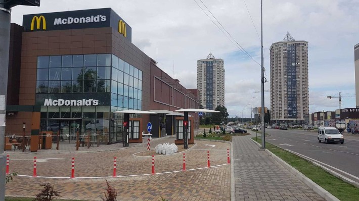 Бровари, центр! вул. Київська, біля McDonalds! 1к 48м2 РЕМОНТ! - фото 1