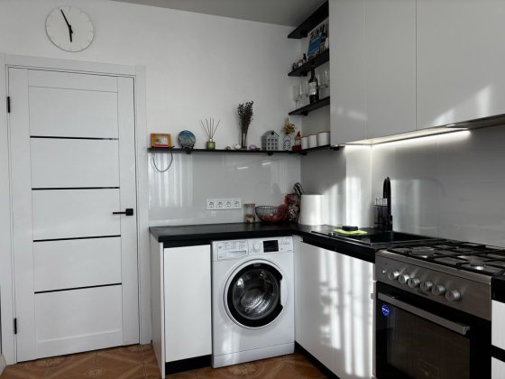 Продаж 3-к квартири 70 м² біля парку Перемога — Бровари, Грушевського Бровари