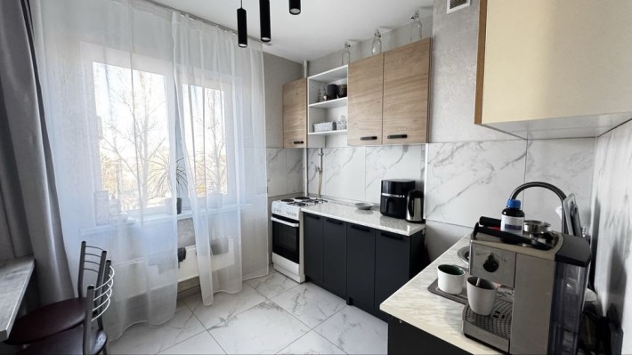 Продам 2х кімнатну квартиру на вул Зенітного полку - фото 1