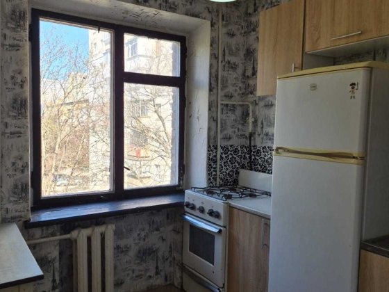 Продаж 2 кімнатної квартири, вул. Героїв України,8 Бровары