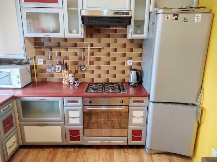 Продається 2-кім. квартира з авторським ремонтом по вул. Федьковича 7А - фото 1