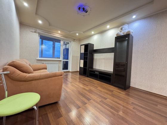 Квартира 1кім. вул. Момота 42м2 . Можна по Держ. Програмах Борисполь