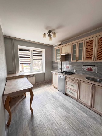 Центр міста. Двокімнатна квартира по вул. Сахарова. - фото 1