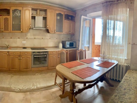 Продаж 3-к квартири вул. Лаврухіна 5 Київ