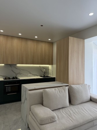 Жити в центрі біля парку •300м Шевченка | вул. Національної Гвардії | 1к з ремонтом і видом на міст  - фото 1