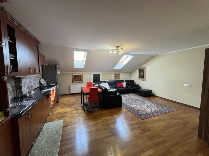 Продаж 2К квартири в Центрі по вул. Мельника - фото 1