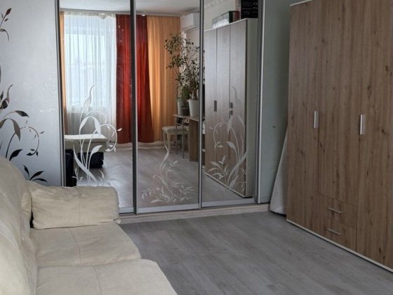 Продаж 2х кімнатної квартири на центральній стороні Вишневое