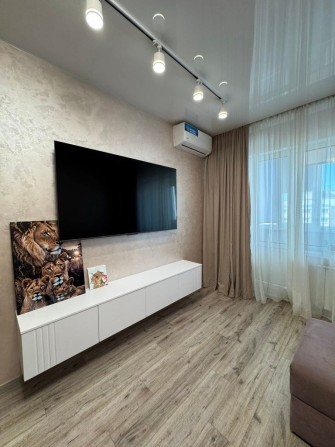 Продам гарну 2-х кімнатну квартиру з  ремонтом на Піщаному масиві - фото 1