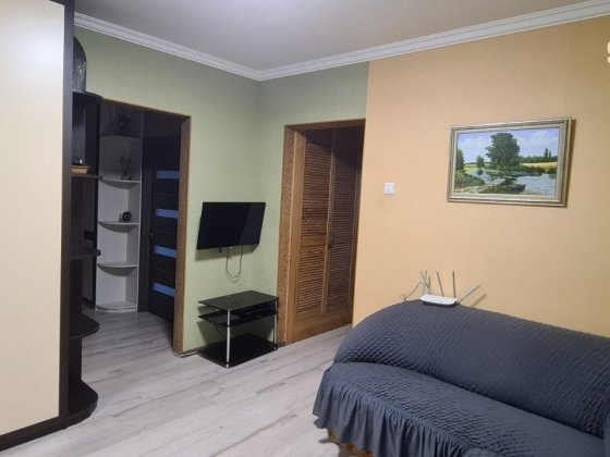 Момота. 3 кімнати, 88 метрів.