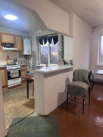 Продам 4-х.Кім. на масиві  Незалежності - фото 1