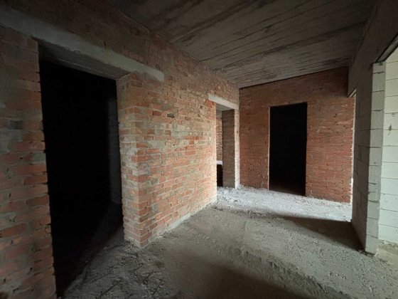 Продам 2 кім.квартиру з інд.газовим опаленням, переуступка. Бровары