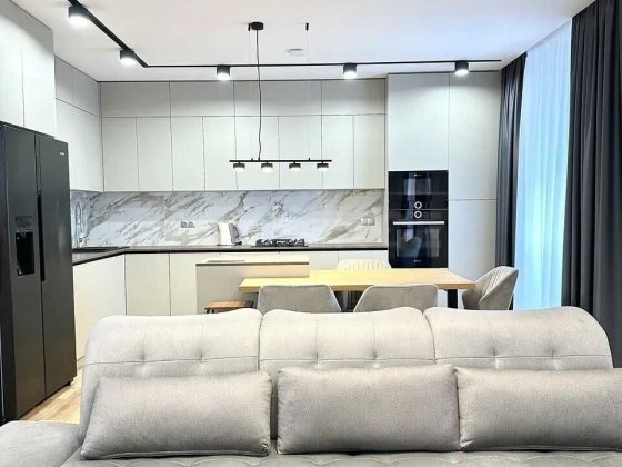 2 кімнатна квартира з дизайнерським ремонтом Ивано-Франковск