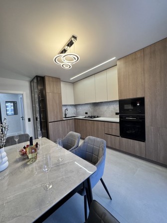 Продаж 2 кім в центрі ЖК  Фемелі плаза  з євроремонтом.Моджна під програми - фото 1