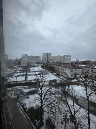 Продам 2-х.кім.квартиру в центрі міста - фото 1