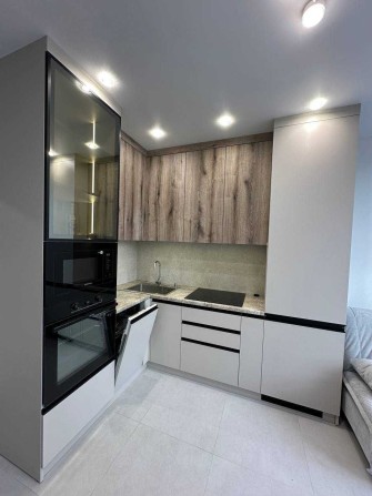 Продам 1 кім квартиру , укомплектована кухня, ЖК з усією необхідною іфнораструктурою! - фото 1