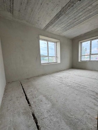 ТЕРМІНОВИЙ ПРОДАЖ!  2кім. кв. 56м2 біля озера - фото 1