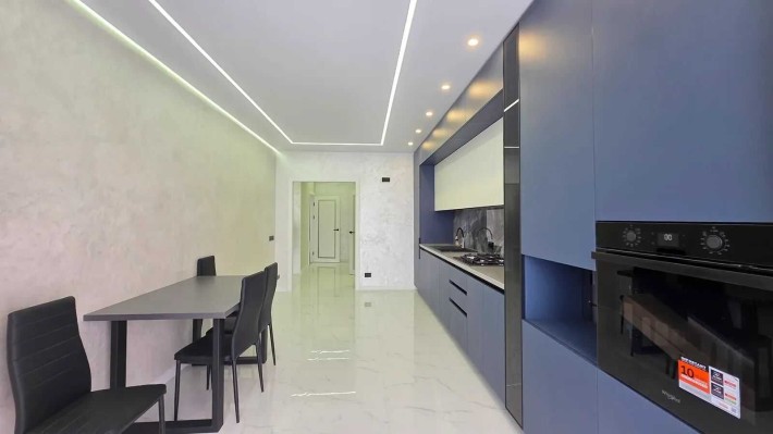 Двокімнатна квартира укомплектована та готова до проживання в центральній частині міста. - фото 1