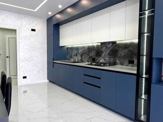 2-кімнатна + кухня-вітальня з ремонтом та меблями в центрі Івано-Франківськ