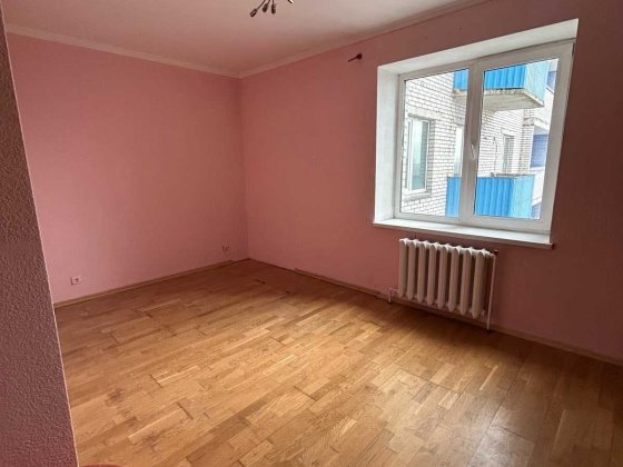 продаж великої 2 кімнатної квартири центр Броварів Бровары