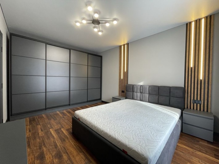 Продається 1 кім квартира з дизайнерським ремонтом - фото 1