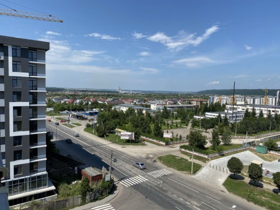 Продається велика 3-К 110м2 ЦЕНТР 2.2км Ивано-Франковск