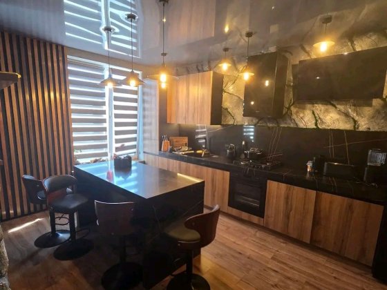 Продаж 1 кім.кв.Люкс в центрі Борисполя Бориспіль