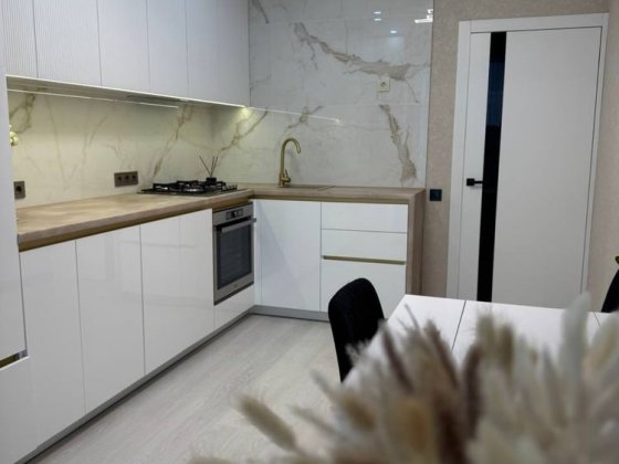 ЄОселя до 3х років! 2 к з ремонтом! Газ! Буча