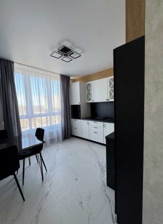 Продам Євро 2к квартири, Оформл. 2% - фото 1